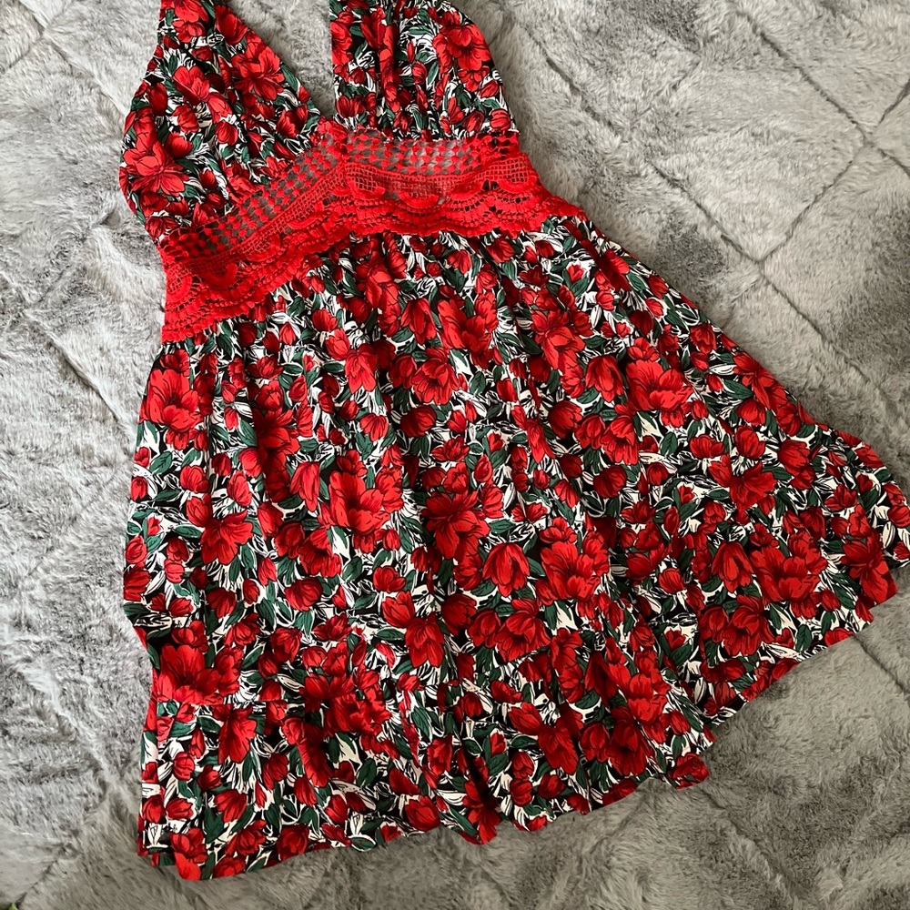 Floral Open back Lace Dress